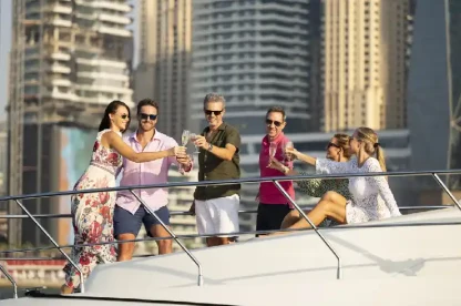 Amici in Dubai, Dubai eventi