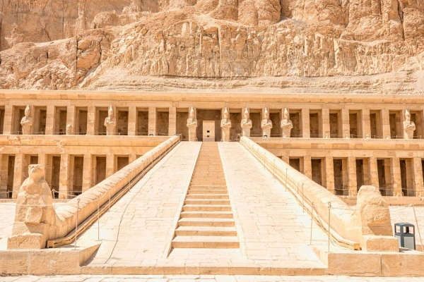 Totentempel der Hatschepsut in Luxor, Ägypten
