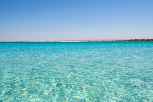 Marsa Matruh Strand mit türkisblauem Wasser und weißem Sand