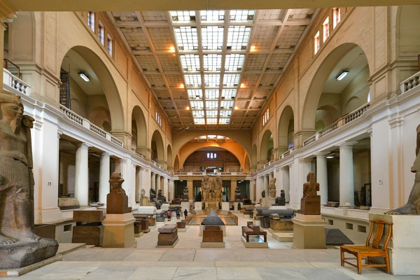 L'ingresso del Museo egizio del Cairo