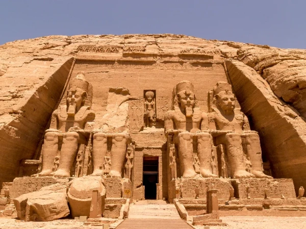 Sonnenfinsternis in Ägypten 2027:  Das Jahrhundertereignis über Luxor
