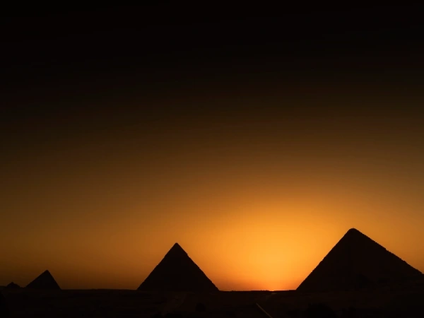 Sonnenfinsternis in Ägypten 2027:  Das Jahrhundertereignis über Luxor
