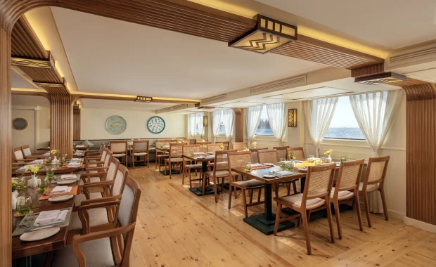 Restaurant on DWA NIle Cruise, DWA NIle Cruise