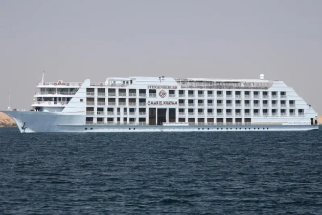 Steigenberger Omar El Khayam, navigazione lago nasser