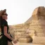 Pasqua in Egitto 2024, Una donna davanti alle sfinge