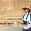 una donna nel Tempio di Hatshepsut