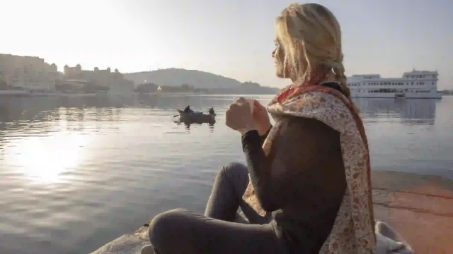 una donna in india , miglior periodo per andare in india