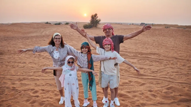 una famiglia a dubai, Caldo a Dubai 