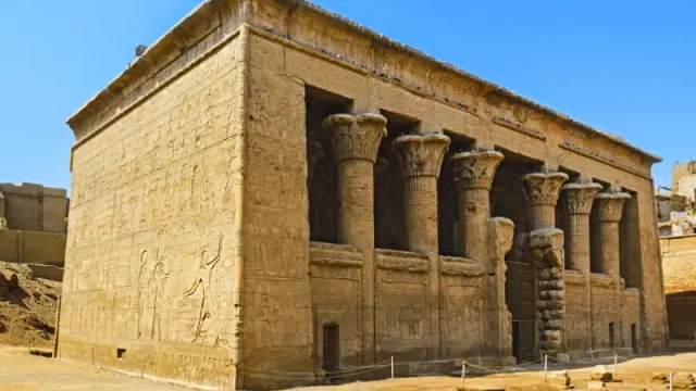 la citta di Esna