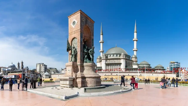 piazza taksim , piazza taksim turchia