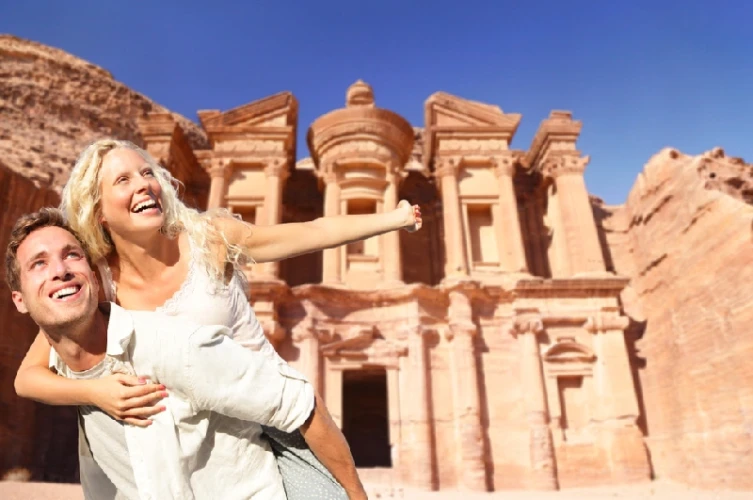 Petra e Egitto, una donna a petra