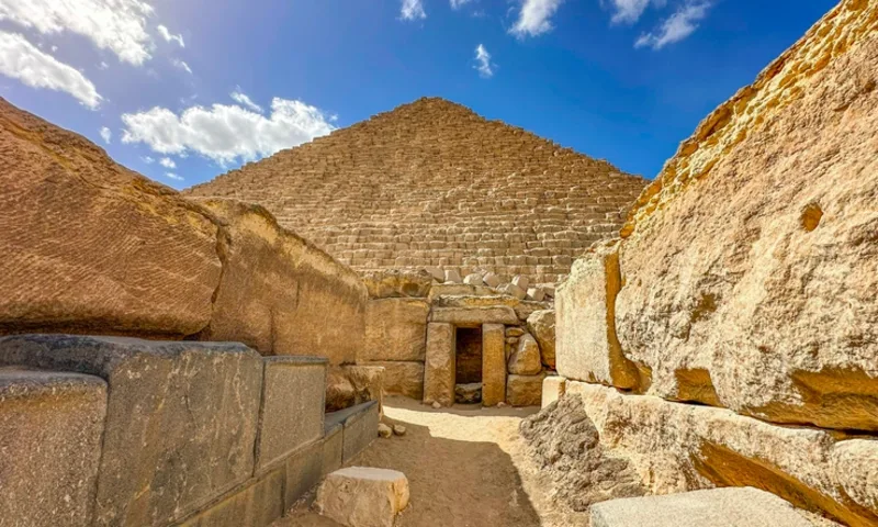 Inside the Great Pyramids, Pyramids of Giza