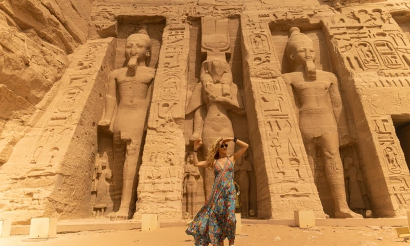 Nefertari Temple Abu Simbel, Abu Simbel Temples