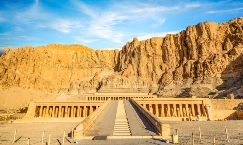 Valley of the Kings, Luxor Town