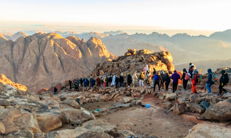 Many pilgrims go down from top of Mount Sinai, Dahab City