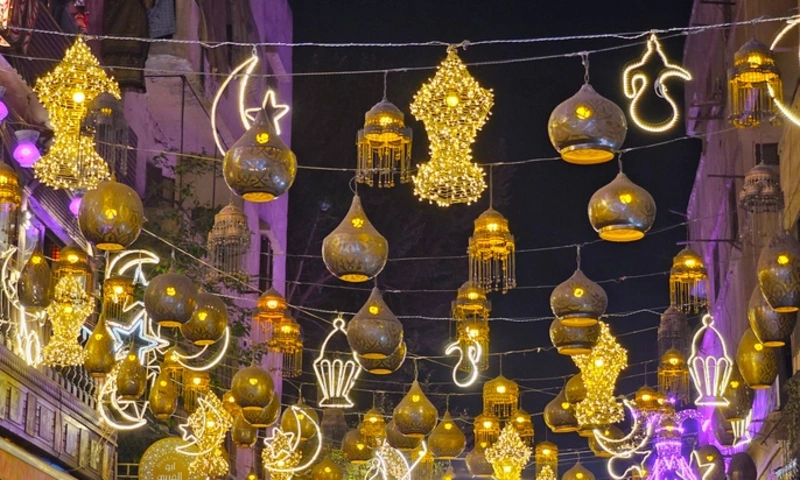 Ramadan decorations in the Cairo Souk, Ramadan in Cairo