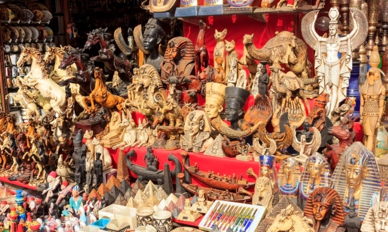 Souvenir in Egyptian shop, Best Souvenirs from Egypt