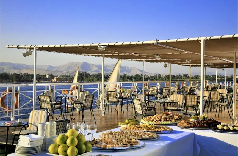 Ristorante a bordo della crociera Iberotel Crown Emperor, pacchetto crociera sul nilo