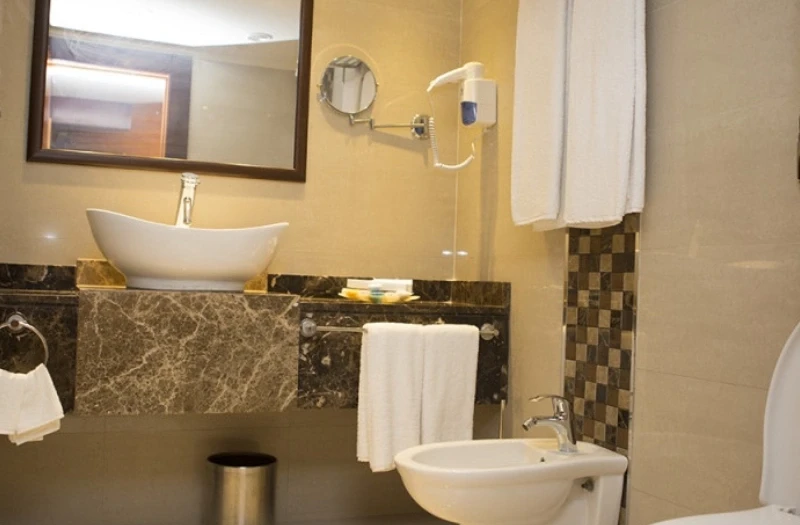 Bagno ddi una Camera nella Crociera Sul Nilo Blue Shadow, crociera sul nilo extra lusso