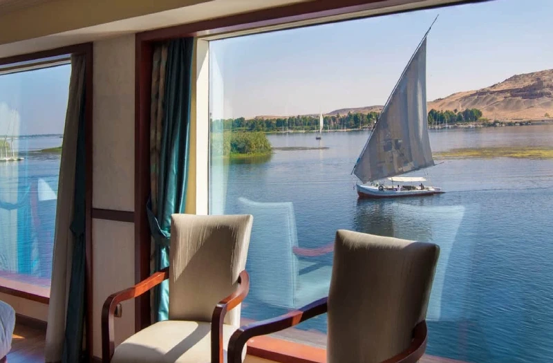 Finistra sul Nilo nella Crociera sul Nilo Amwaj Livingstone, crociera sul nilo 5 stelle lusso