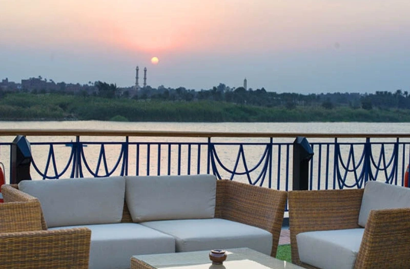 Un Balcone sul Nilo a bordo della Crociera sul Nilo Amwaj Livingstone, crociera sul nilo 5 stelle lusso