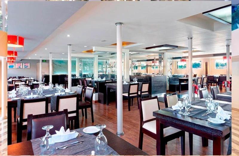 Restorante a bordo della Crociera Nile Premium Lussuosa, crociera sul nilo da luxor a abu simbel