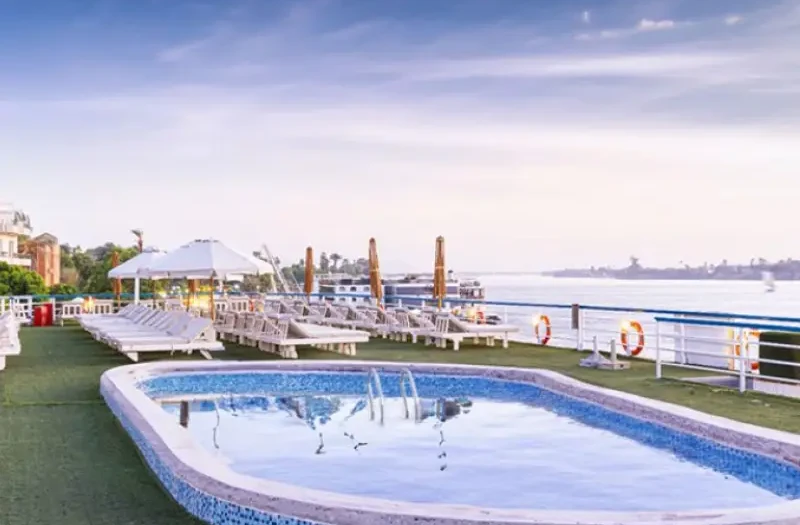 la Piscina, crociera sul nilo low cost