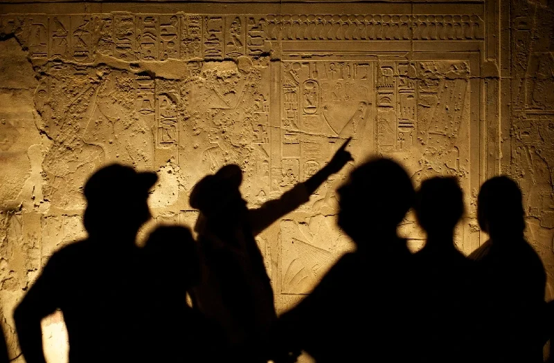 L'Eclissi a Luxor Agosto 2027, la gente a luxor