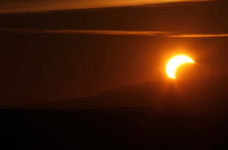 L'Eclissi a Luxor Agosto 2027, il sole durante l'eclissixor