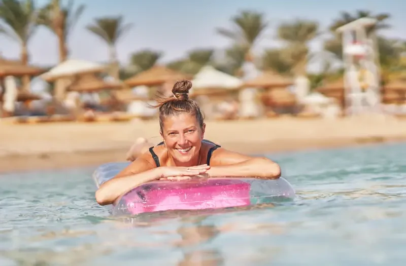 Una Donna a Hurghada, egitto a capodanno