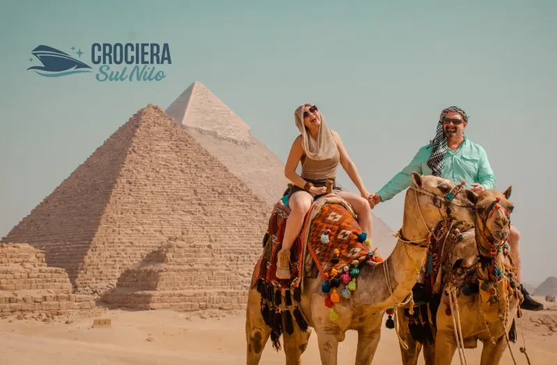 Una Coppia sui cammelli, hurghada piramidi