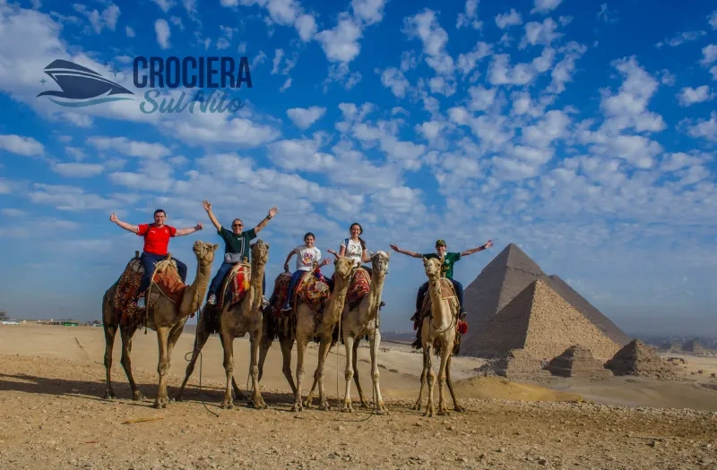 Una Famiglia sui Cammelli, pasqua in egitto offerte