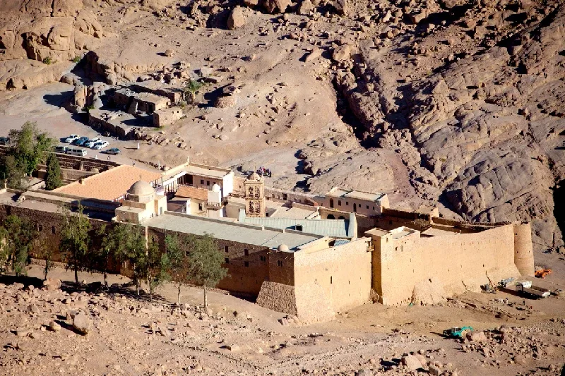 Monasterio de Santa Catalina desde atrás, Egypt.