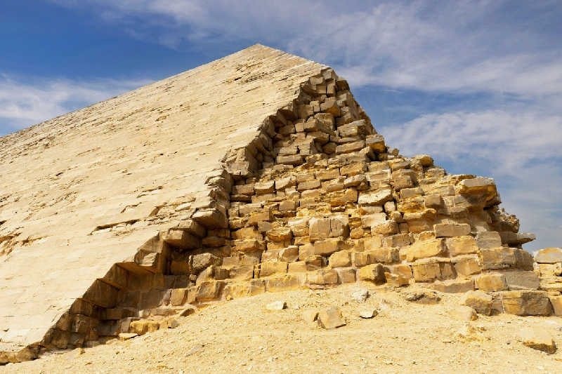 La Pirámide de Sneferu