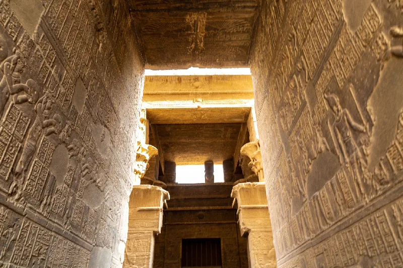 muros y columnas del Templo de Filae en Luxor