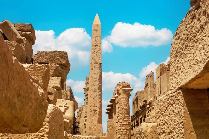 Obelisco de Egipto en el Templo de Karnak, Luxor.