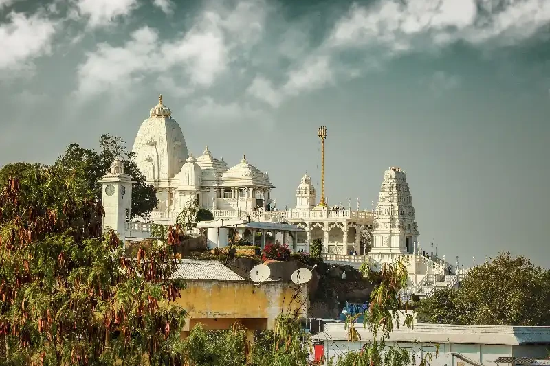 Tempio Birla, Viaggi in india