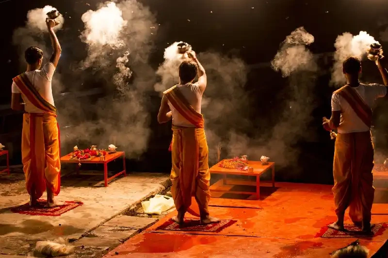 Cerimonia Aarti, Viaggio India