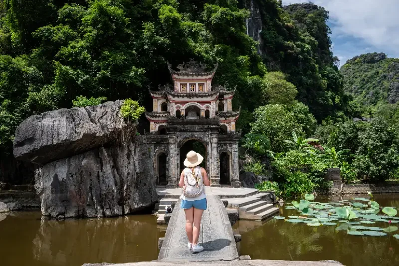 Dubai and Vietnam Tour