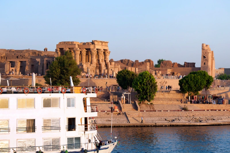 Templo doble de Kom Ombo, gobernación de Asuán, río Nilo, Egipto.