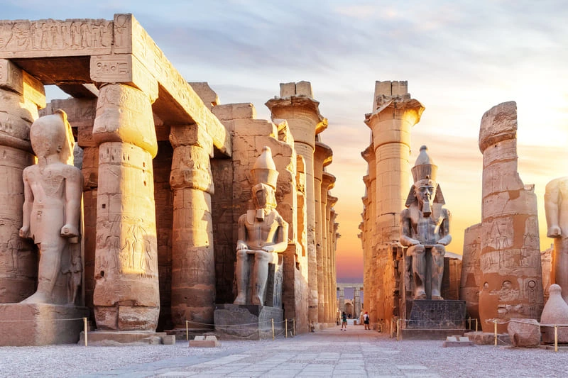Templo de Luxor Templo de Luxor. Tour Dubái Egipto Jordania