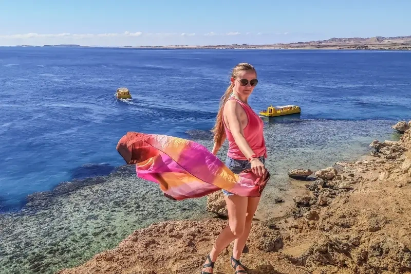 donna in mare a Marsa Alam