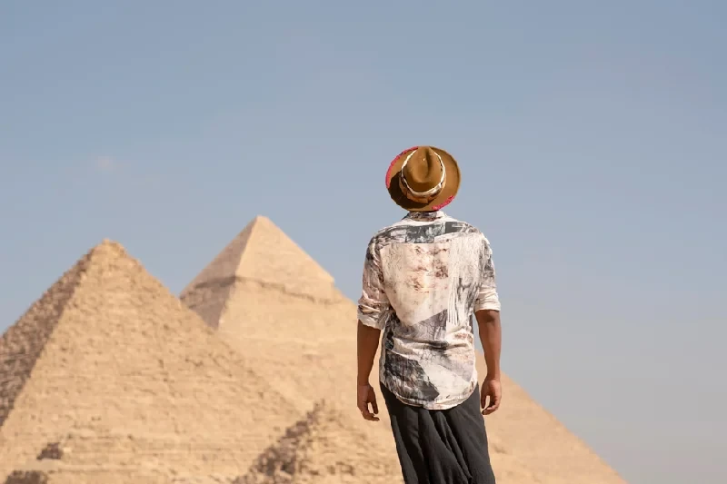 Scopri la Piramide di Chefren: Un Tesoro dell'Antico Egitto
