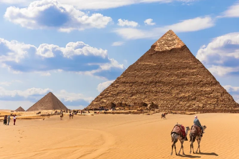 Cammelli e piramidi, Piramide di Chefren