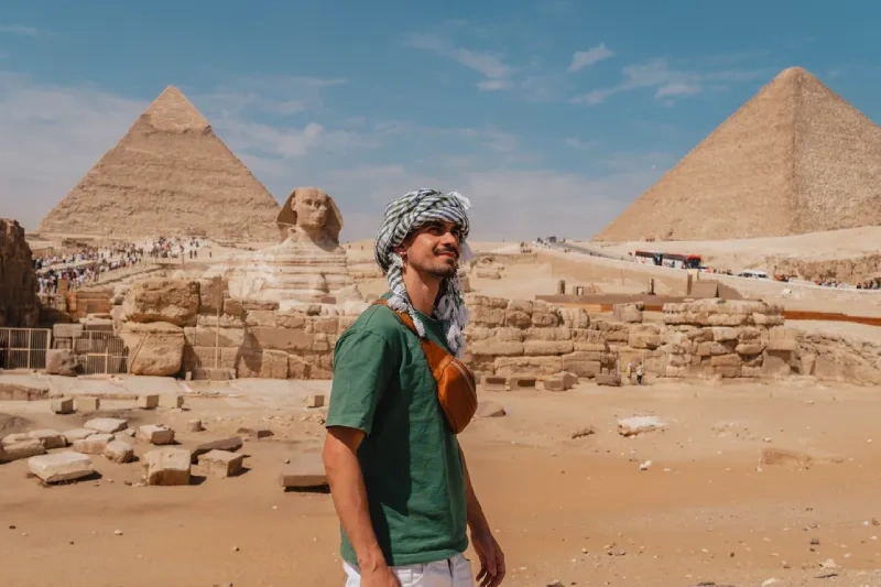 Un uomo nelle piramidi, piramide di Chefren