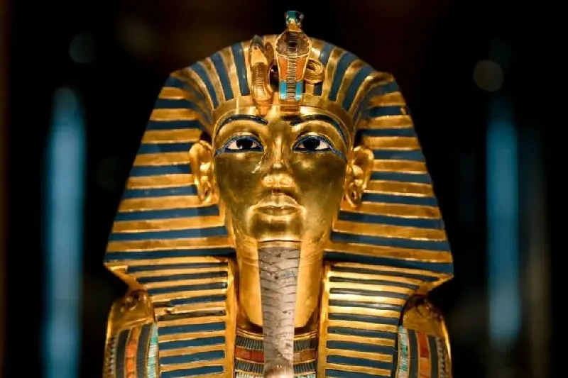 Maschera di Tutankhamon, faraone tutankhamon