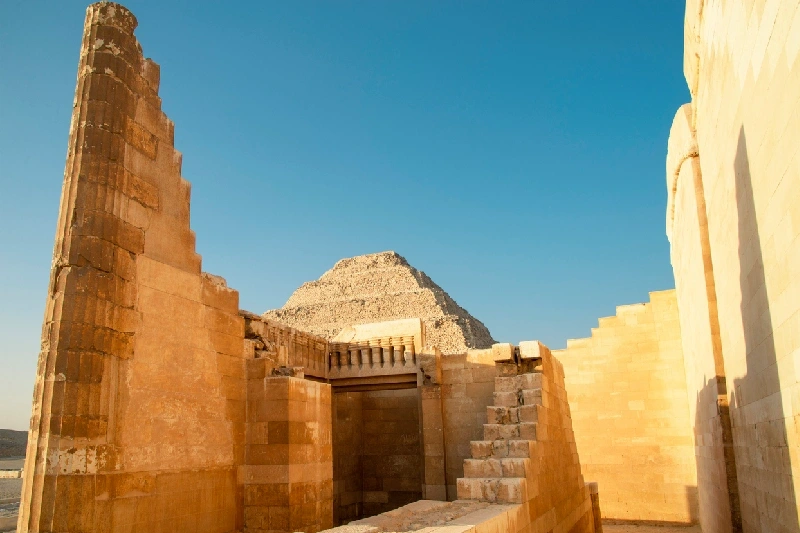 Pirámide de Zoser o pirámide escalonada de Saqqara