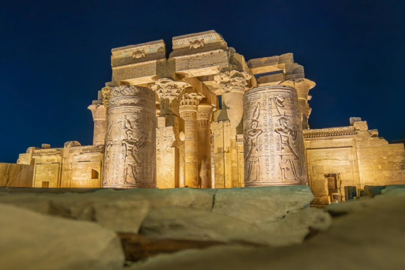 Muro del templo de Kom Ombo