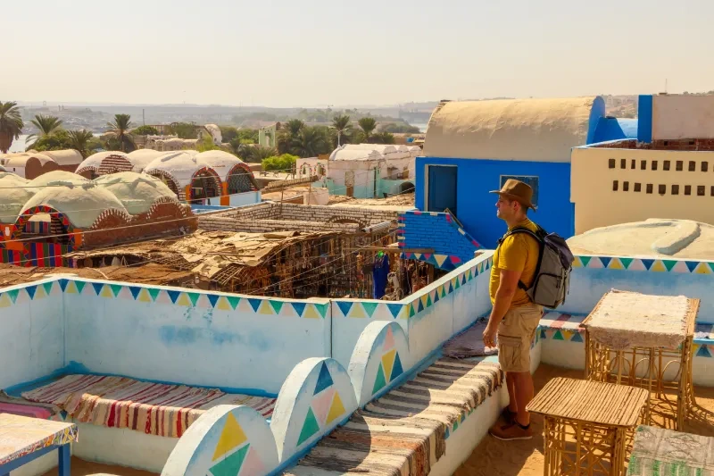 Uomo al villaggio nubiano, villaggio nubiano