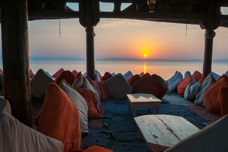 una terraza de Dahab al Atardecer